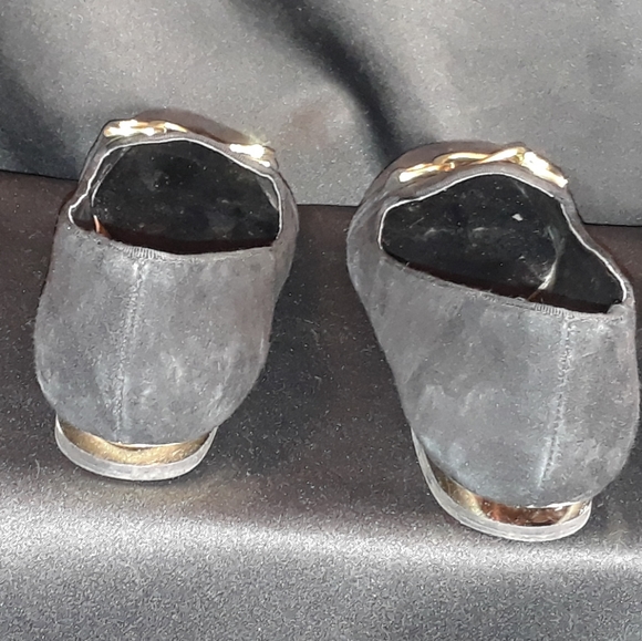 Franco Sarto Flat Slip Ons 7M - Picture 5 of 6